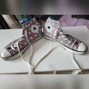 Converse Heart Pattern High-Top Sneakers